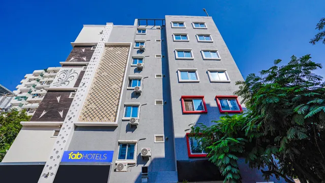 FabHotel Unique Suites