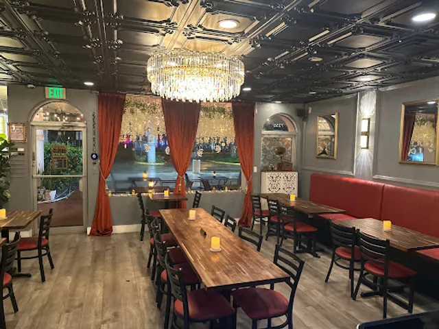 Maharaja Bistro & Cafe