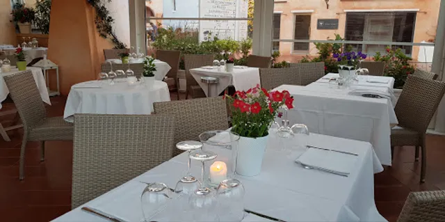 Renato Pedrinelli Restaurant - Wine shop