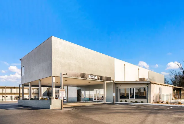 Quality Inn - On The Lake Clarksville-Boydton