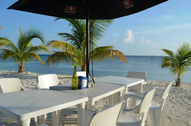 Playa Lancheros "La casa del Tikinxic"