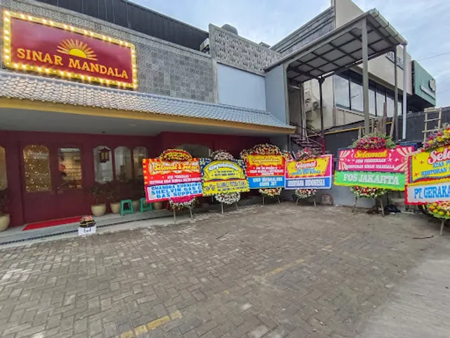 Sinar Mandala Restoran