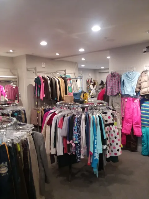 Junior League of Summit Thrift Shop