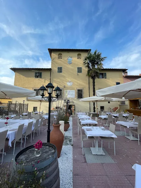 Miseria e Nobiltá in Villa Carducci