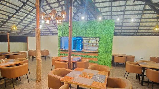 Dinner Bell Restaurant & BAR