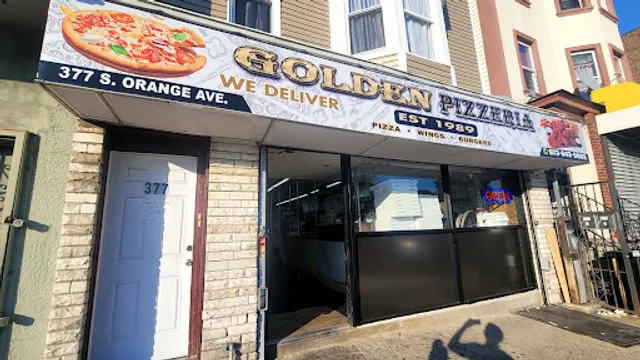 GOLDEN PIZZERIA