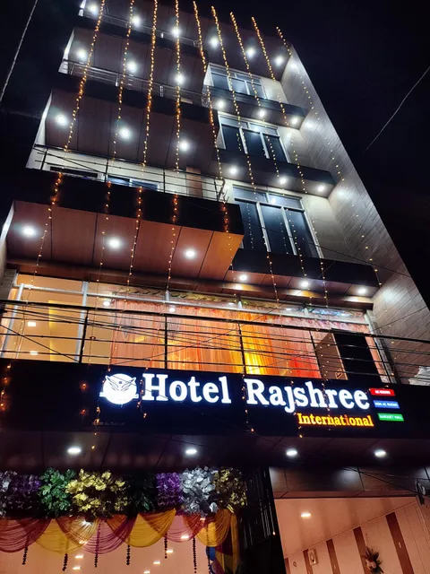 Hotel Rajshree International