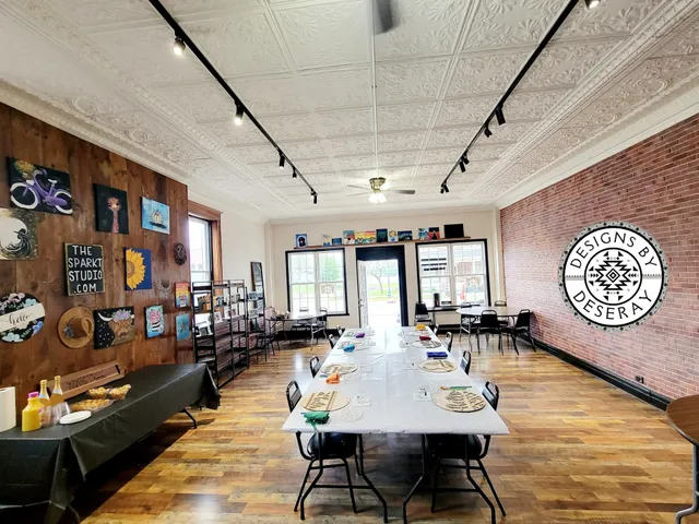 Designs by Deseray- Paint Studio Grafton, IL