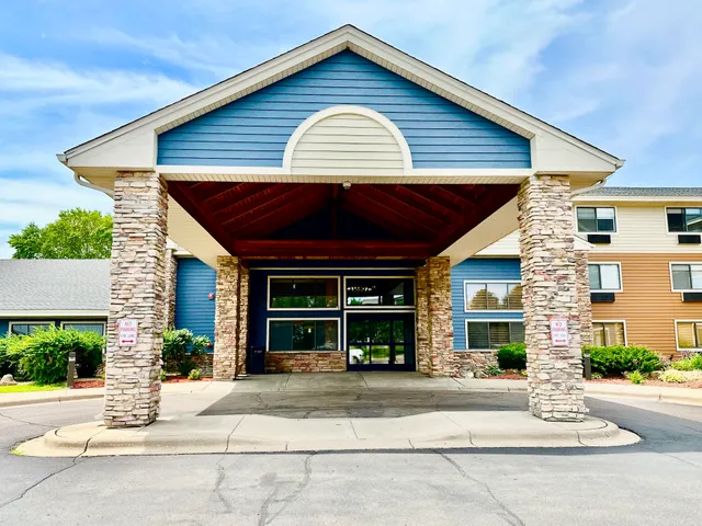 AmericInn by Wyndham Shakopee Near Canterbury Park