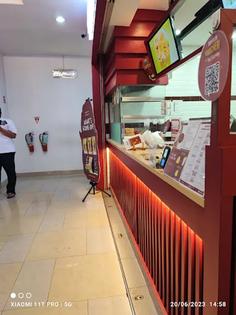 Shihlin Taiwan Street Snacks