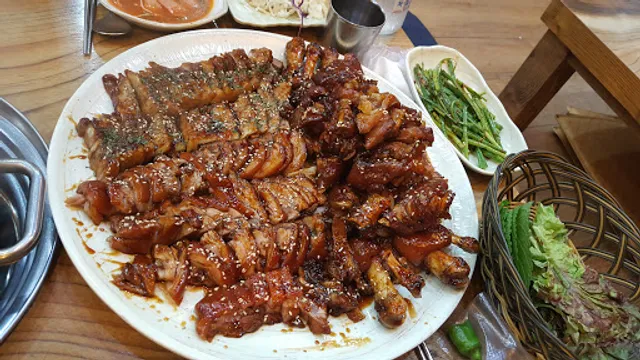 통바베큐족구이