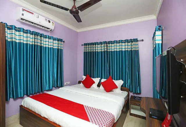 OYO Executive Guest House