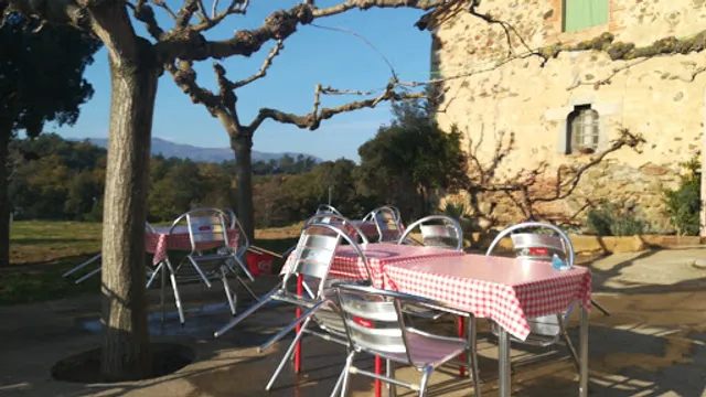 La Masia de Mas Llunès