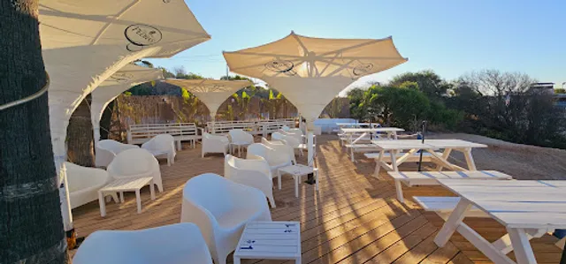 Izzy's Beach Restaurant