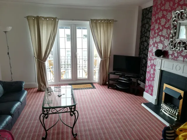 Glencoe Holiday Apartments.