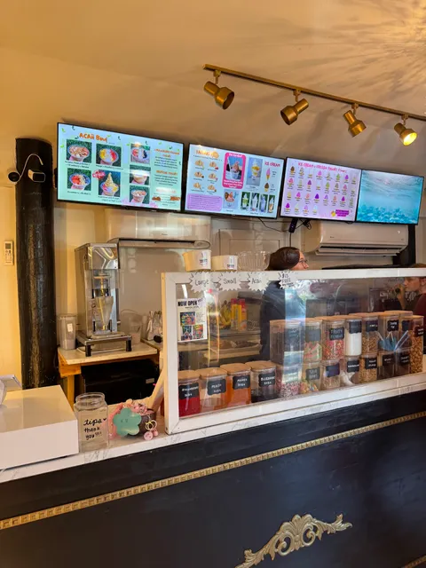 Taiyaki icecream and froyo