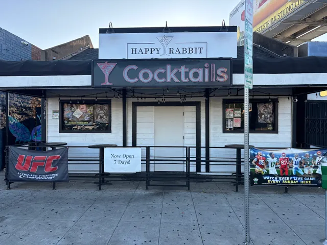 Happy Rabbit Bar and Lounge