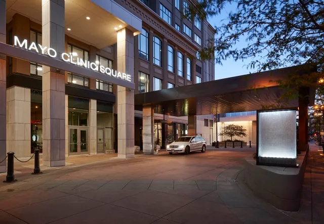 The Lofton Hotel Minneapolis, Tapestry Collection by Hilton