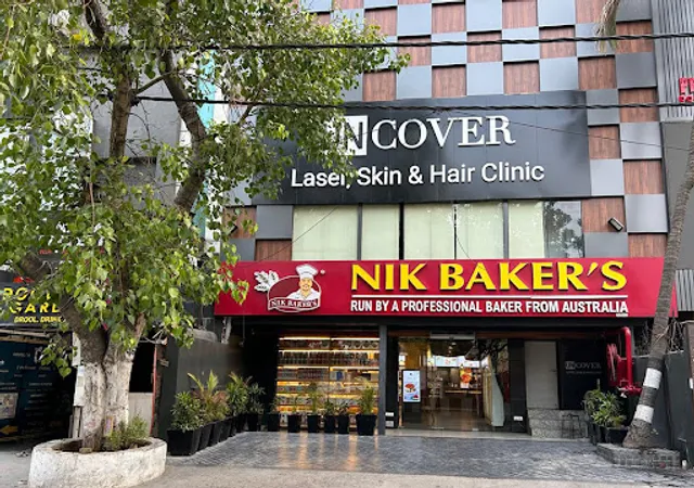 NIK BAKER'S