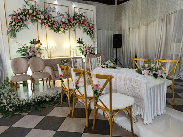 Rengkot Buyut Restoran (Steak & Traditional Food)