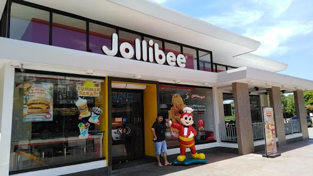 Jollibee Lakefront Sucat