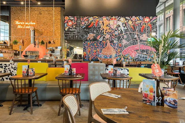 Zizzi - Central St Giles