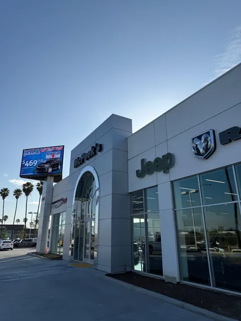 McPeek's Chrysler Dodge Jeep RAM of Anaheim