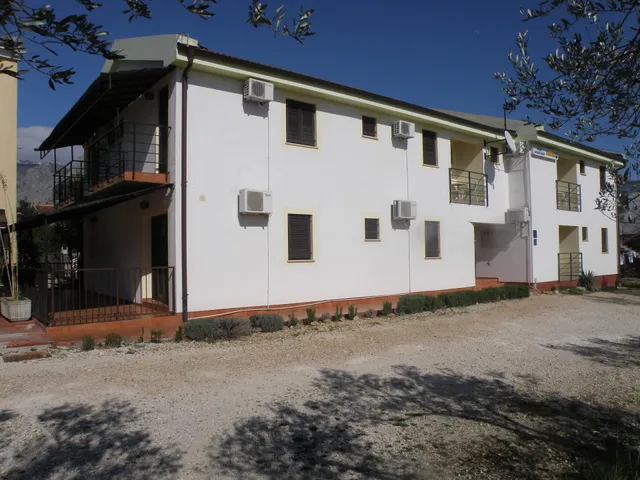 Apartments and Rooms Degenija