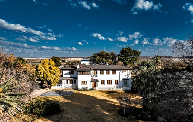 Dellville Country House & Cottages