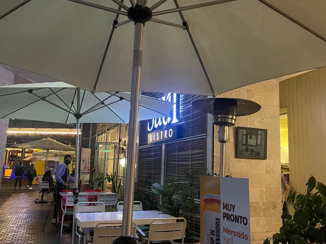 Saúl Bistro • Majadas Once