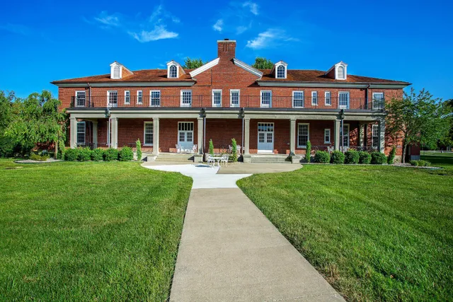 IHG Army Hotels Yeomans Hall - Historia