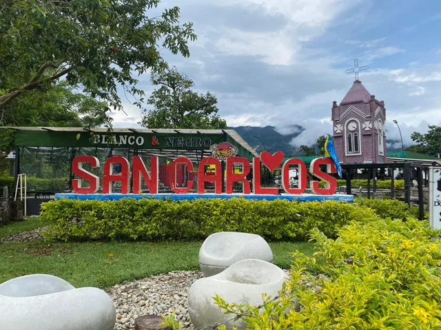 Hotel Blanco & Negro