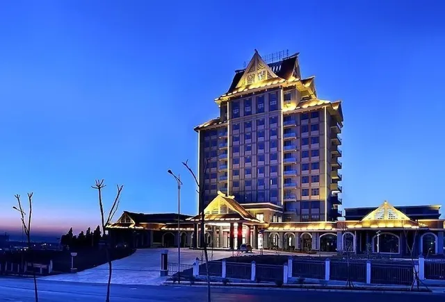 Maple Palace Hotel