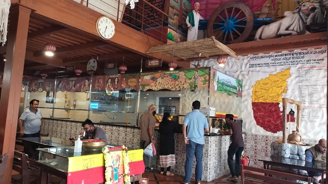 SHREE MUTHAHALLI VEG RESTAURANT