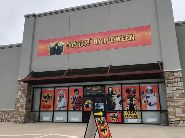 Spirit Halloween