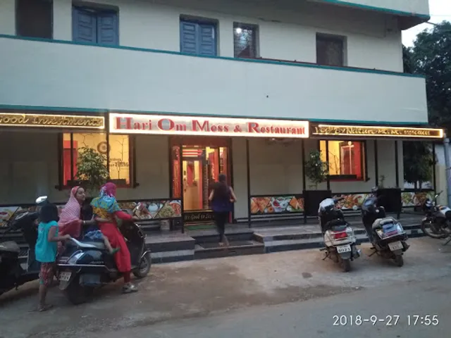 Hari Om Cafe & Restaurant