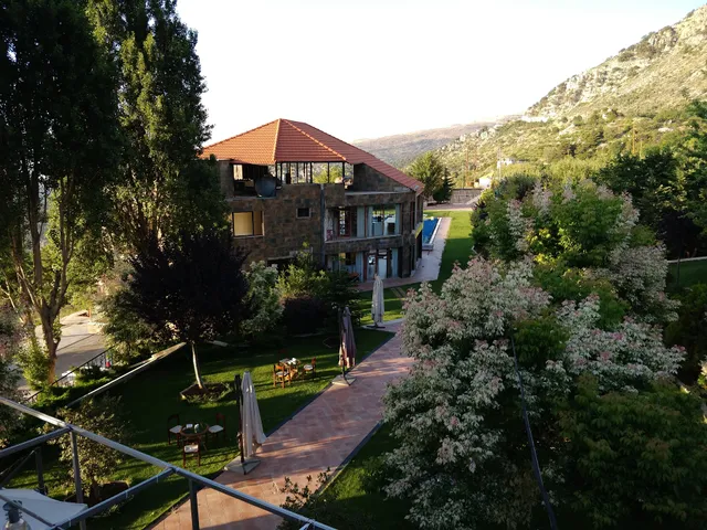 Master's Hotel - Ehden