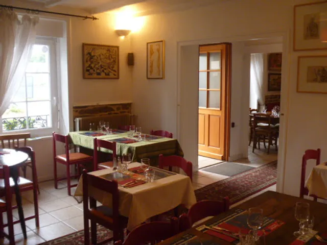 Restaurant Cambodgien, crêperie, les 3 sœurs .