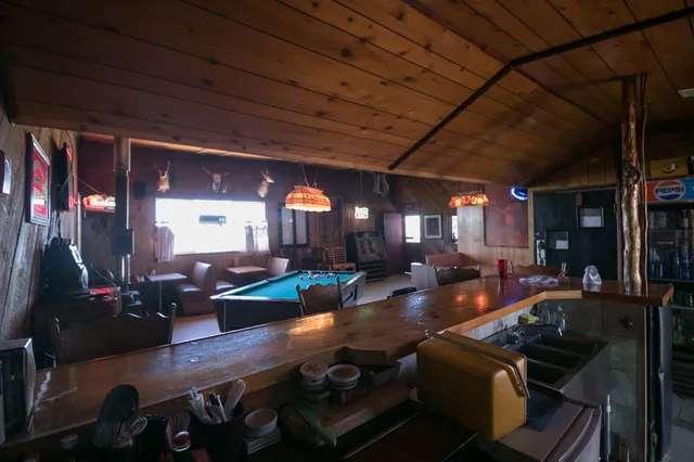 Silver Lake Cafe & Bar