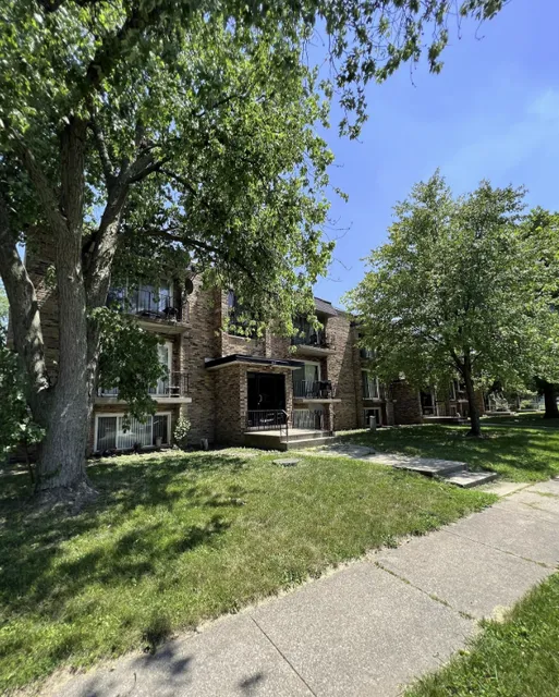 Matteson Blu Apartments