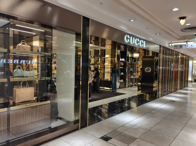 GUCCI SOGO Chiba Store