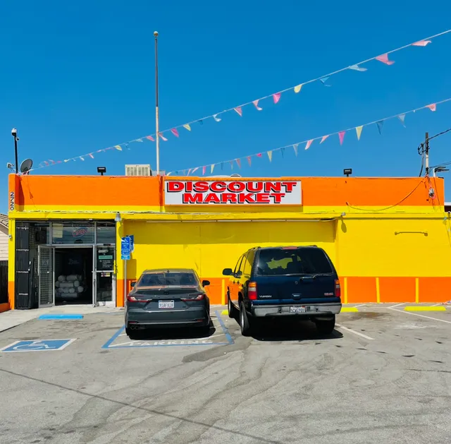 Family Discount Market