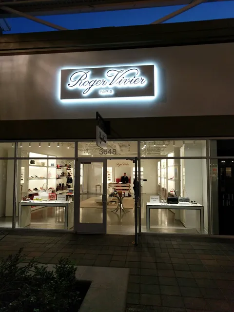 ROGER VIVIER