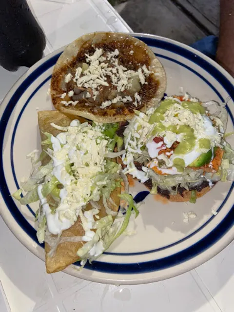 Antojitos las vecinas