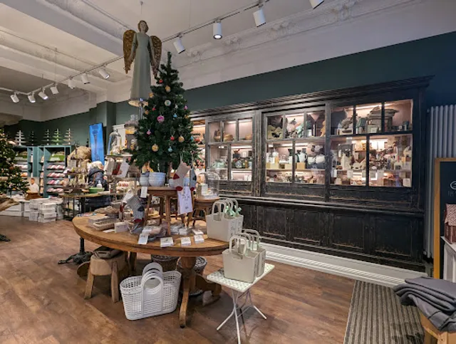 Cafe Patisserie Chocolaterie