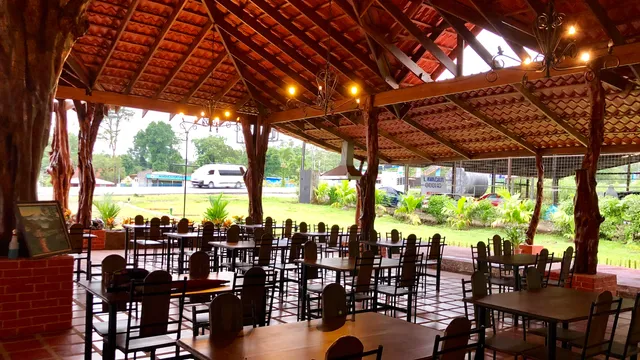 Casa Fortuna, Restaurante Familiar.