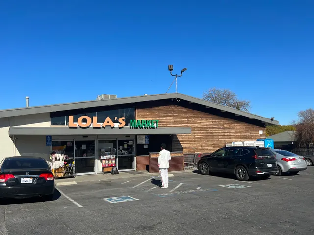 Lola's Market