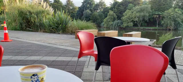 Kahurangi Cafe (Village Green)