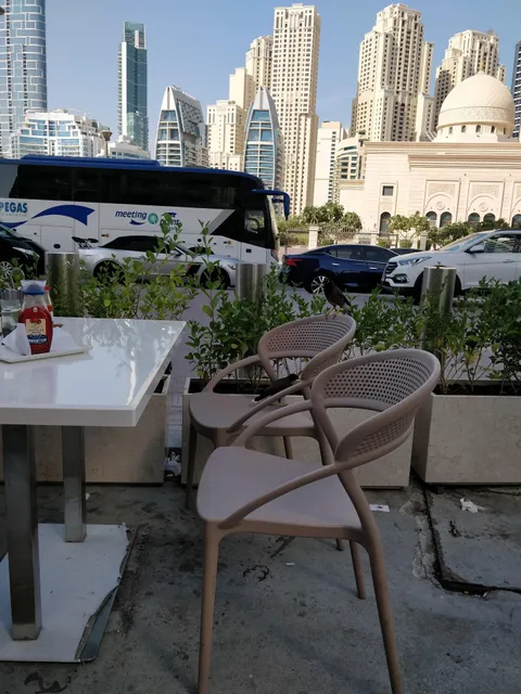 Marina Pot Restaurant