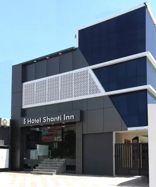 HOTEL SHANTI INN